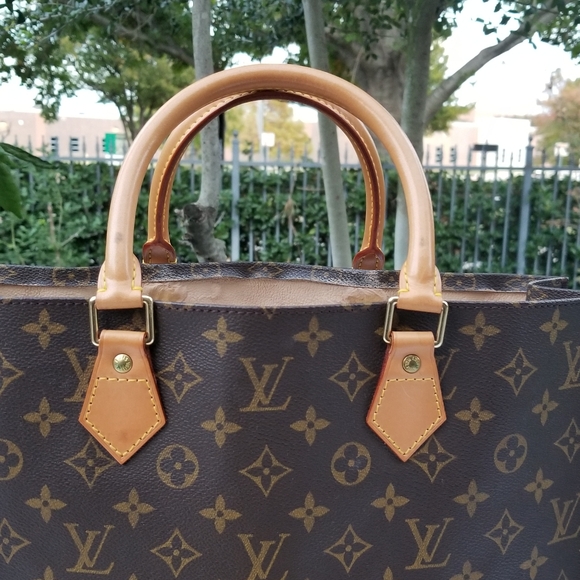 Authentic  Louis Vuitton Monogram Sac Plat Tote Handbag - Picture 8 of 16